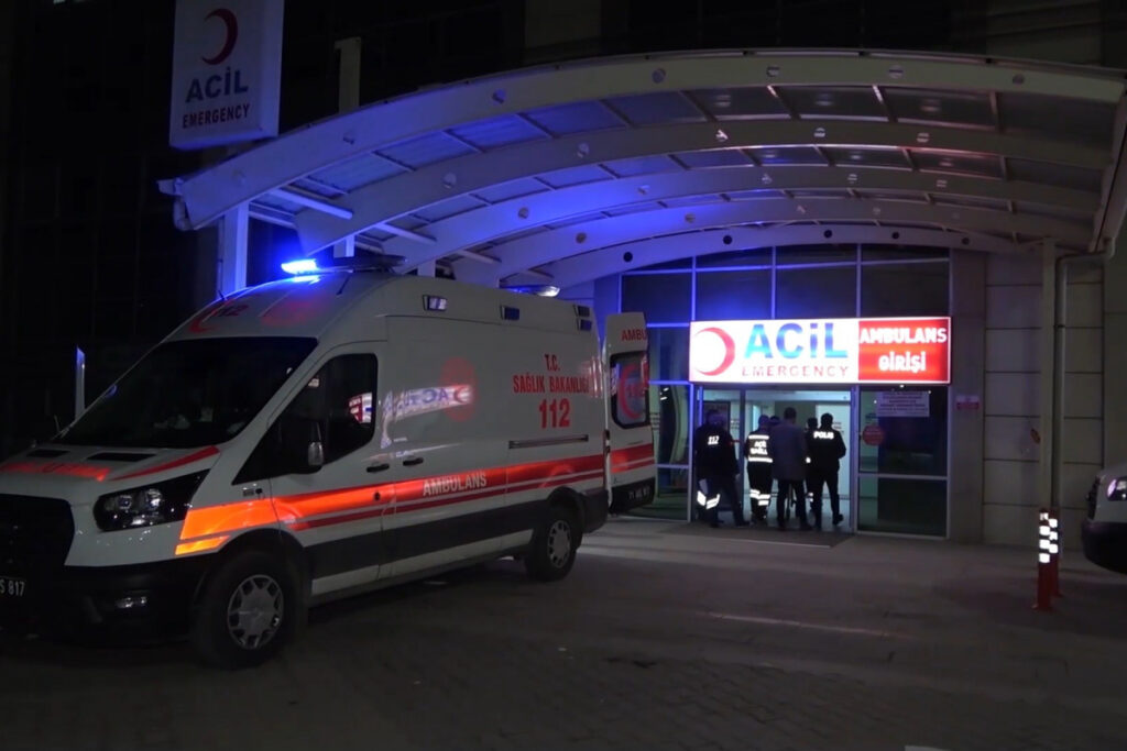 Akılalmaz olay: Video çekmek için çocuğun elini…