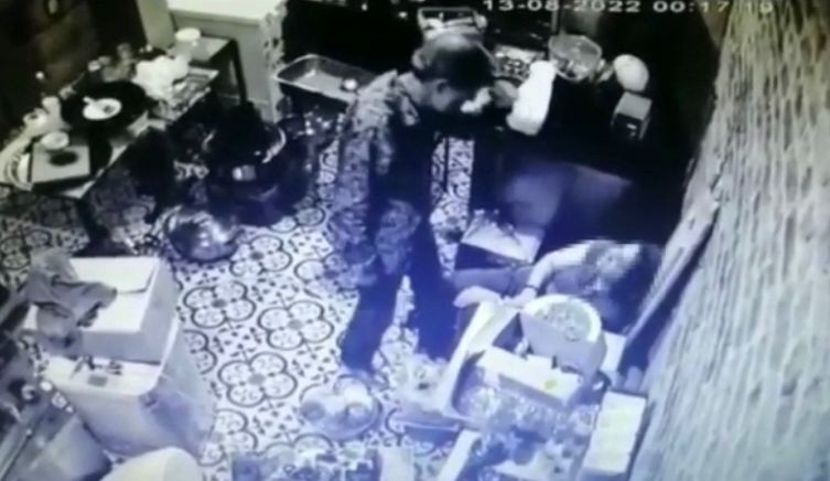 Kafede kadın cinayeti! Dakikalarca yalvardı