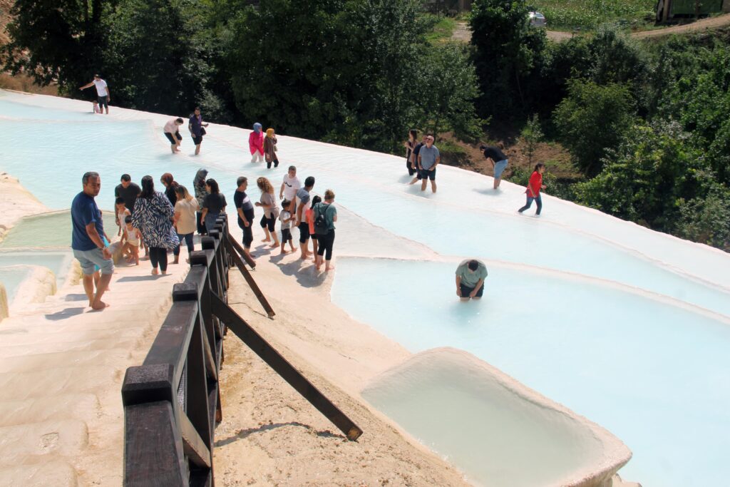Göksu travertenleri Giresun’un Pamukkale’si oldu