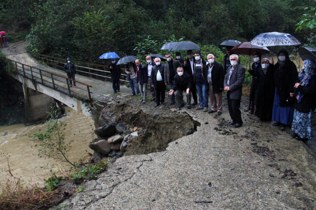 Giresun’da köylülerin köprü çilesi bitiyor
